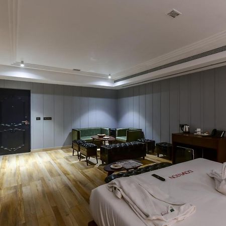 The Downton Hotel Raipur  Bagian luar foto