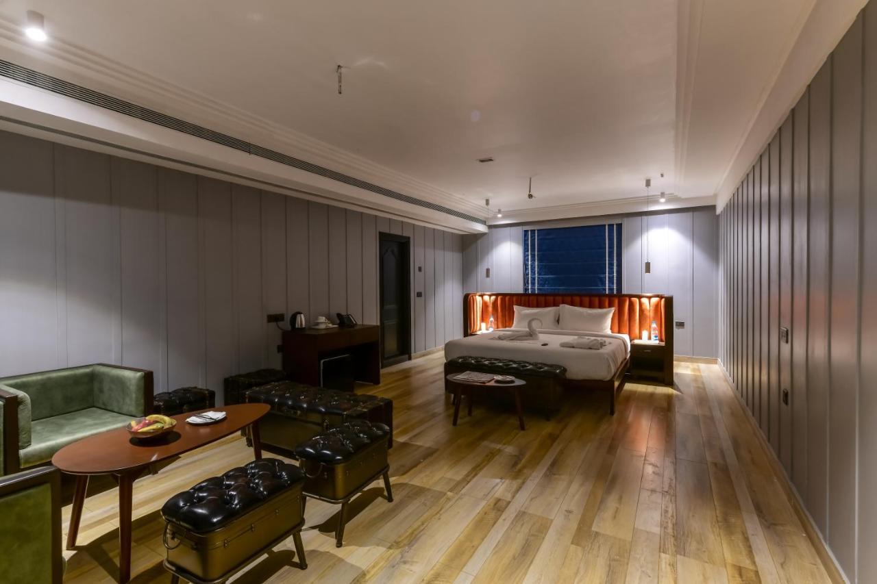 The Downton Hotel Raipur  Bagian luar foto