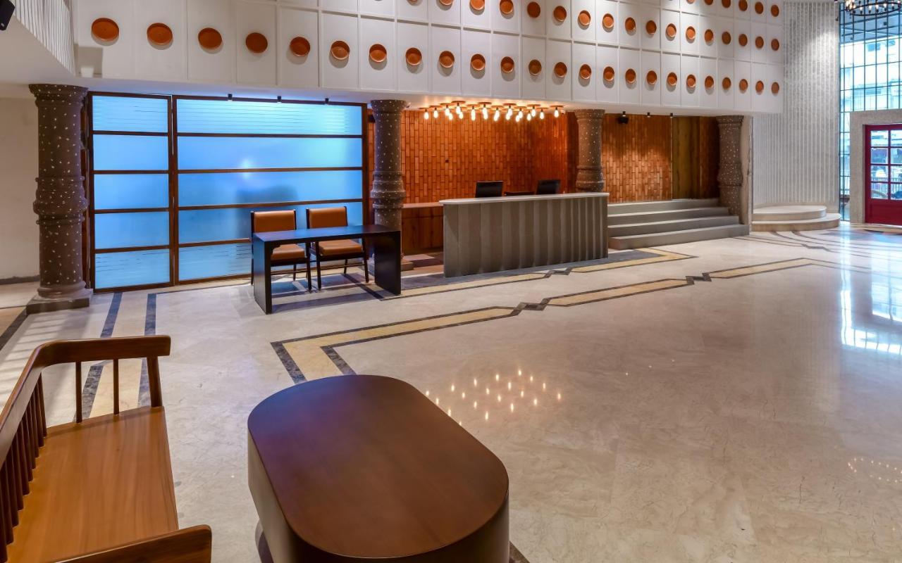 The Downton Hotel Raipur  Bagian luar foto
