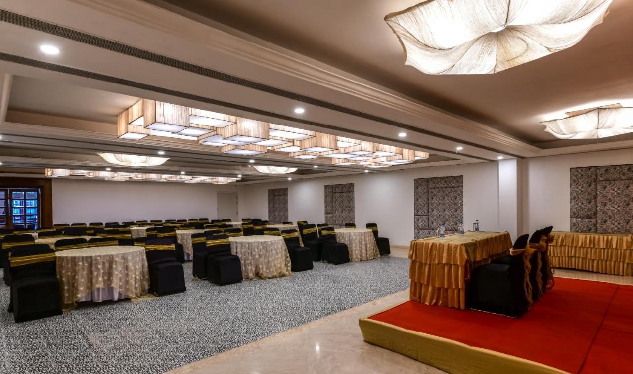 The Downton Hotel Raipur  Bagian luar foto